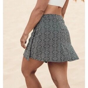 Rip Skirt Hawaii Women's Large Wrap Skirt Black Resortwear Tropical Beachy Golf